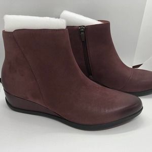 Dansko Serenity Waterproof Leather and Suede Wedged Bootie Wine/Plum BRAND NEW